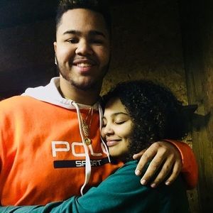 Meet your Posher, Samara